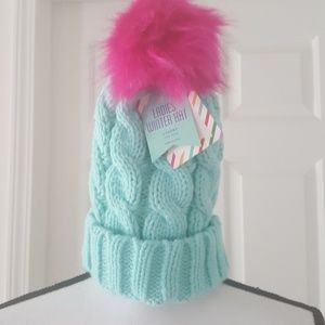 21:12  GERTEX Ladies Knit Hat with Pom Pom